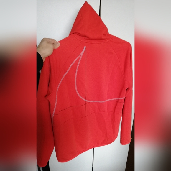 NIKE AIR TECH PERFORMANCE MEN'S SIZE MEDIUM ALMOST NEW WORE 4 TIMES ONLY - Picture 3 of 12